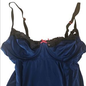 Elegant Blue Lace Trim Chemise